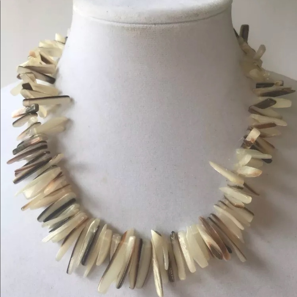 Necklace glass carved Beads earth tones‎ Chico’s - Picture 2 of 6